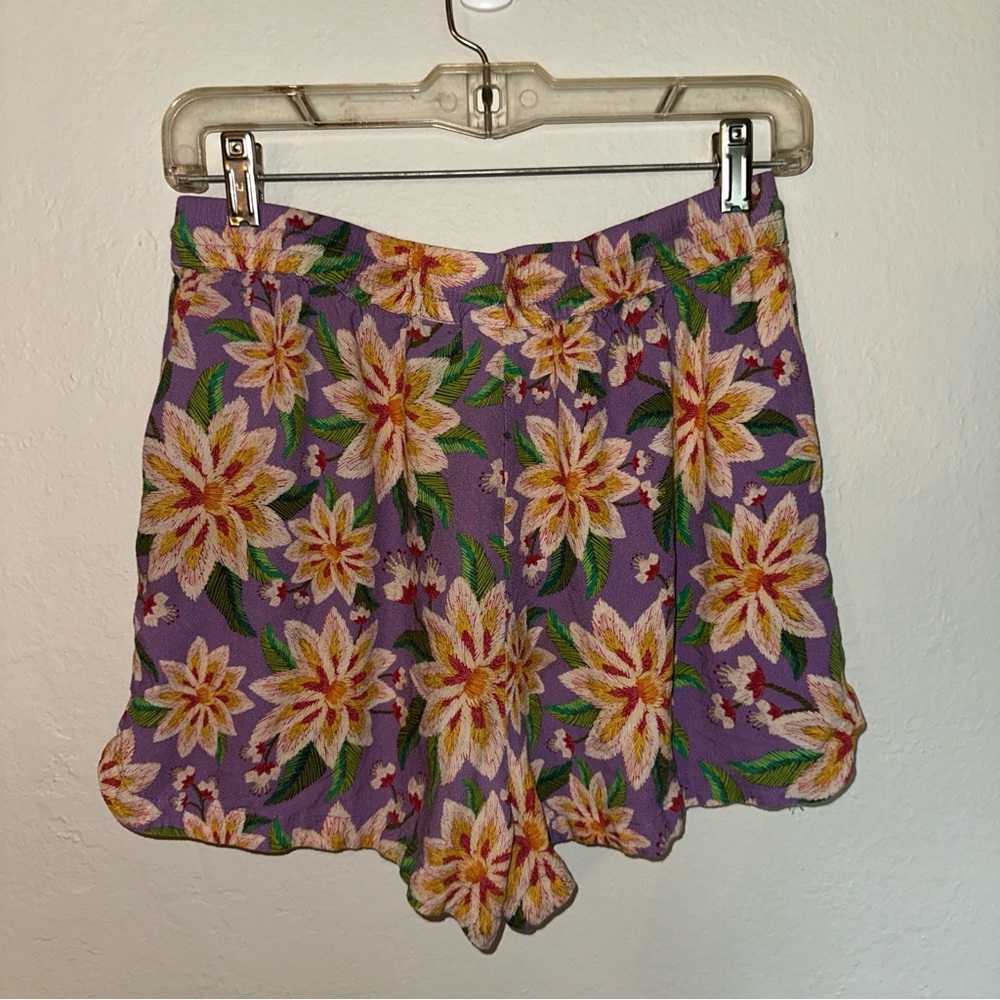 Farm by Anthropologie Floral Purple Women's Shorts - Picture 2 of 3